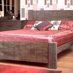 Beautifuly Made Colonial Inspired King Size Bed