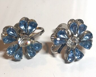 Damen Frauen Blumen Kristallrhinestone Bolzen Ohrringe Schmuck Geschenk silberne Damen Frauen Blumen Kristallrhinestone Bolzen Ohrringe Schmuck Geschenk silberne