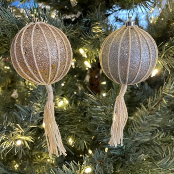 Macrame Christmas Glitter Ornament