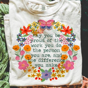 Moge je trots zijn png, leraar png, motiverende png, inspirerende png, vriendelijkheid png, t-shirt png, mentale gezondheid png, affirmaties png