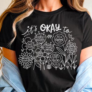 É ok usar svg floral boho, svg de flores, svg motivacional, svg inspirador, svg de gentileza, svg de camiseta, svg de saúde mental, afirmações