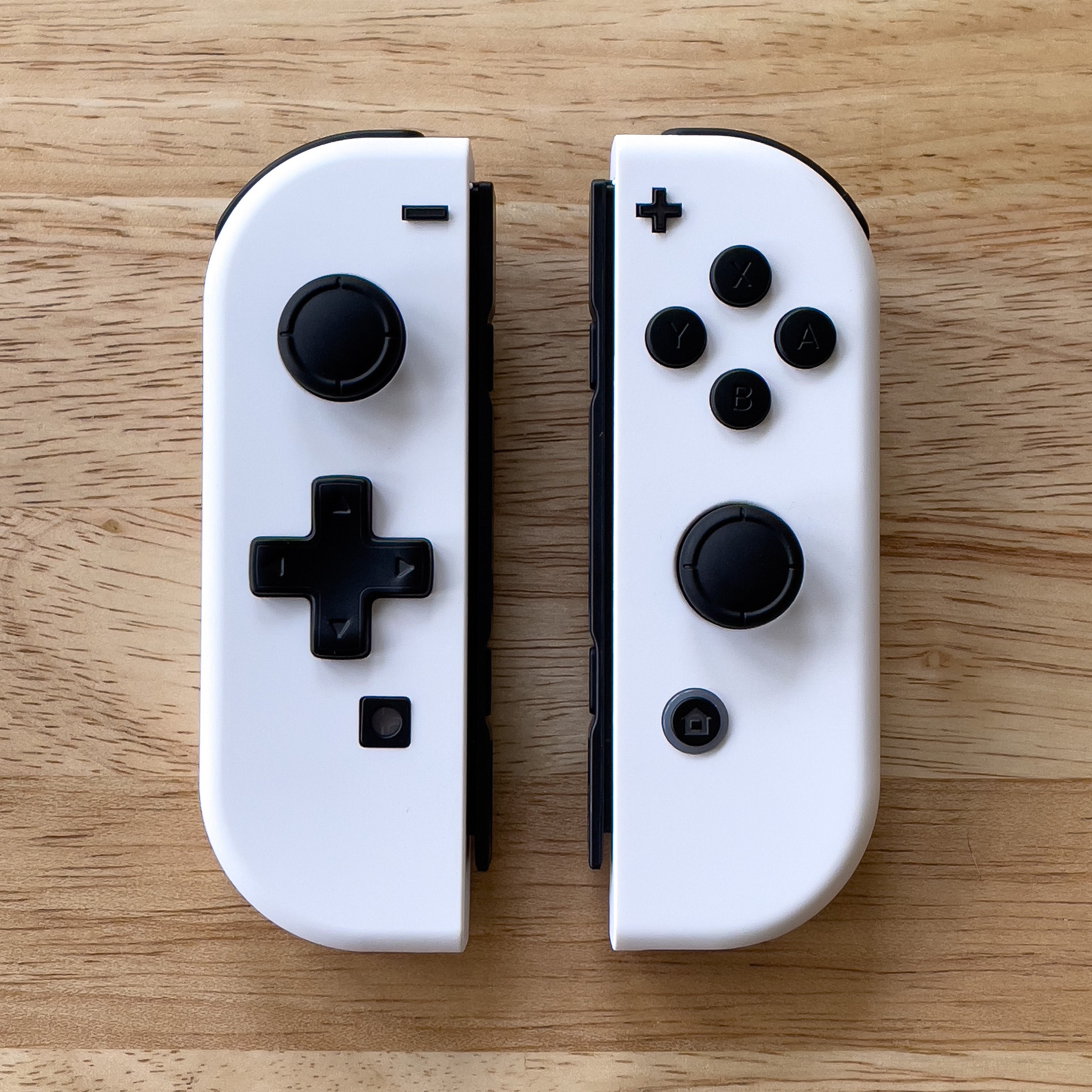 Joy-con LED MOD White With Black Backlit Buttons and D-pad Custom Nintendo  Switch Controllers -  Hong Kong