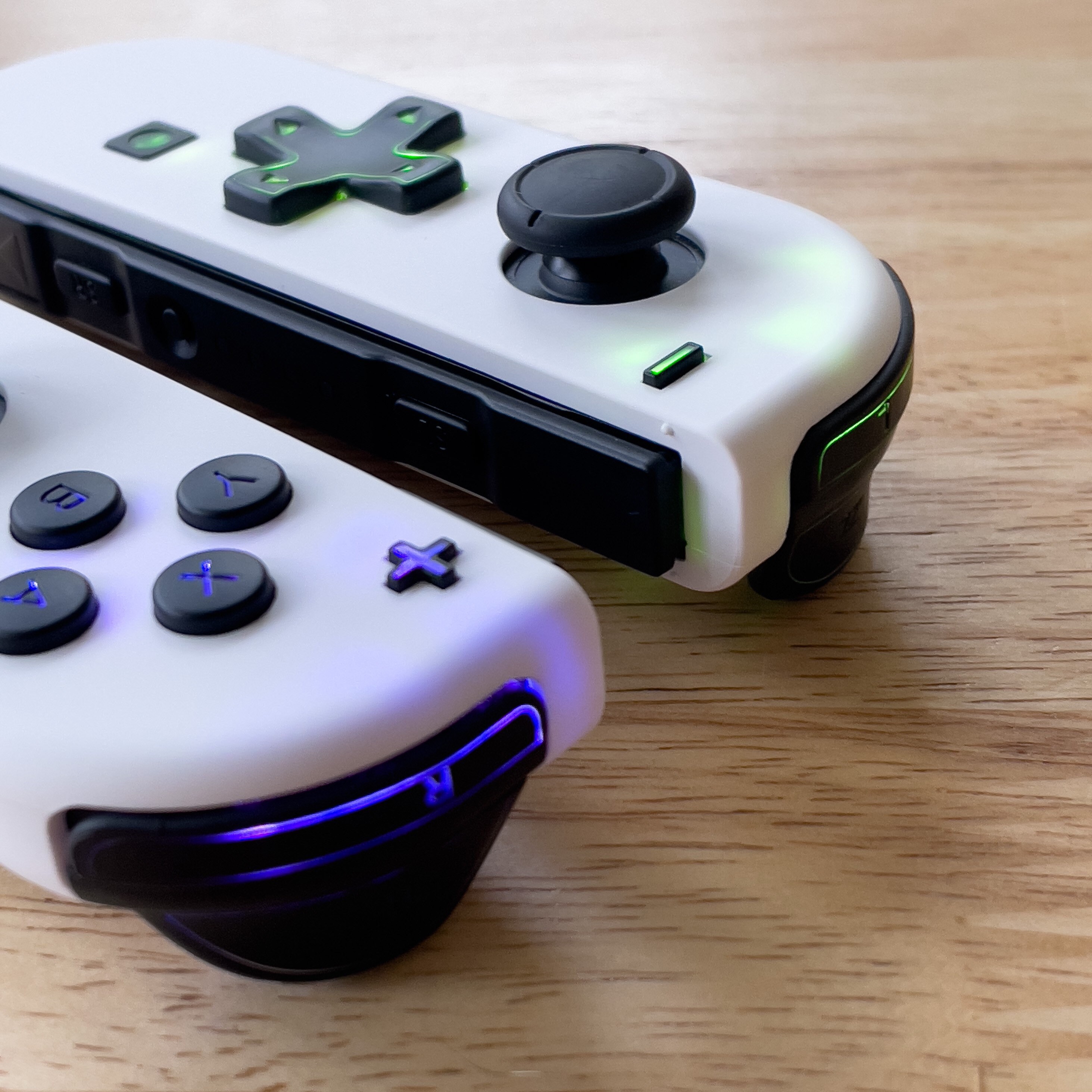 Joy-con LED MOD White With Black Backlit Buttons and D-pad