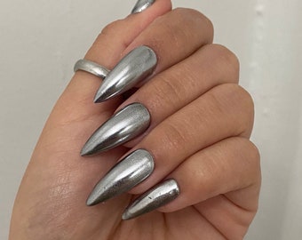 Y2K Platinum Silver Molten Chrome Nails | Gel X | Shiny Finish | Any Shape