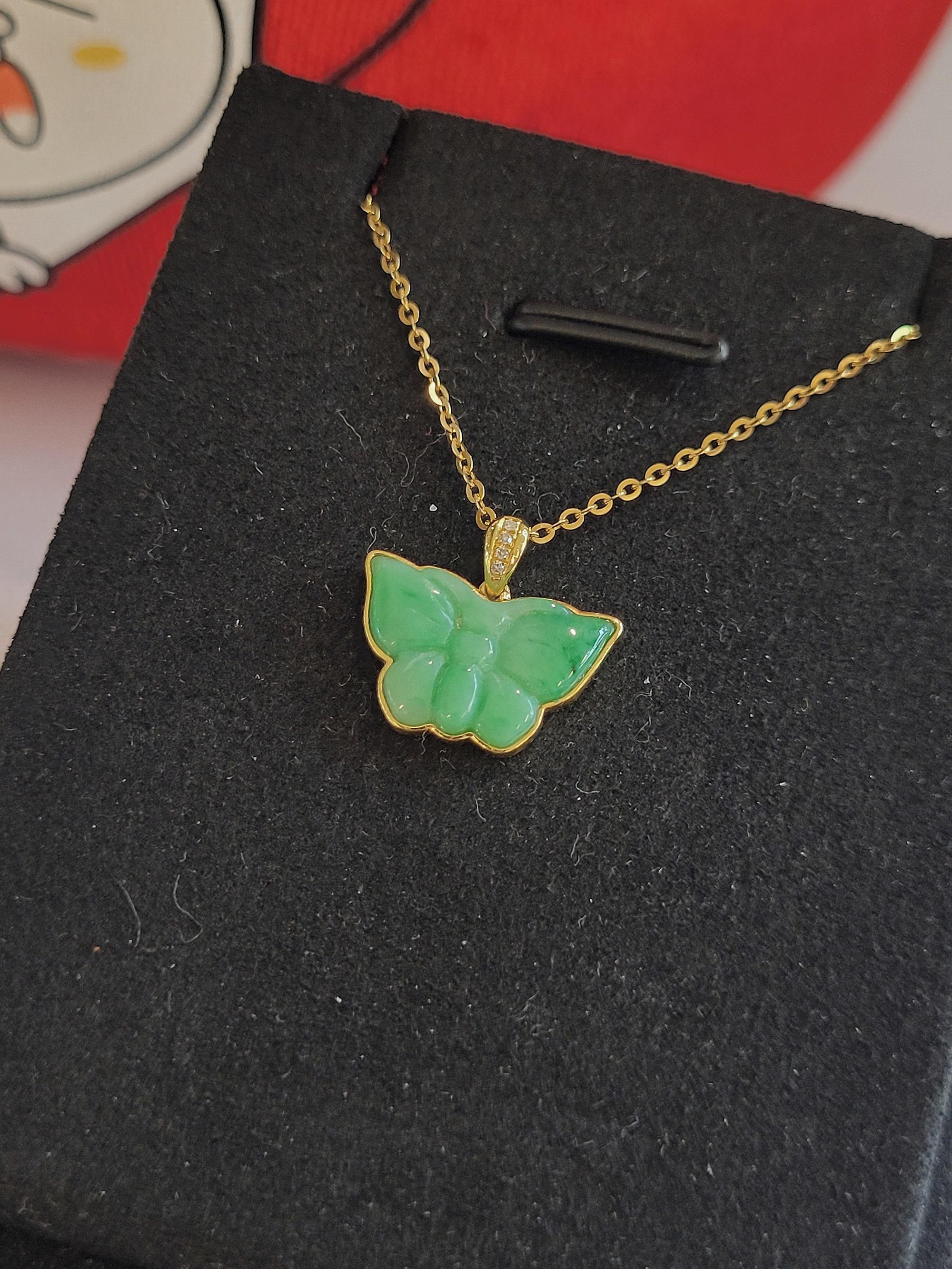 【Natikarn Koyama】DaiwaAlphasR-edition 18k Yellow Gold Settings + Myanmar Grade A Carved Jadeite Pendant