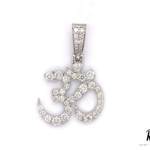 Moissanite Pave Diamond OM Colgante / 925 Joyería de Plata / Colgante Moissanite \ Collar \ Colgante Fino \ Colgante de Cadena \ Colgante de Religión