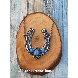 Antique Silver Turquoise Horseshoe Necklace ~ Southwestern Necklace~ Turquoise Horseshoe Necklace ~ Race Horse Earrings