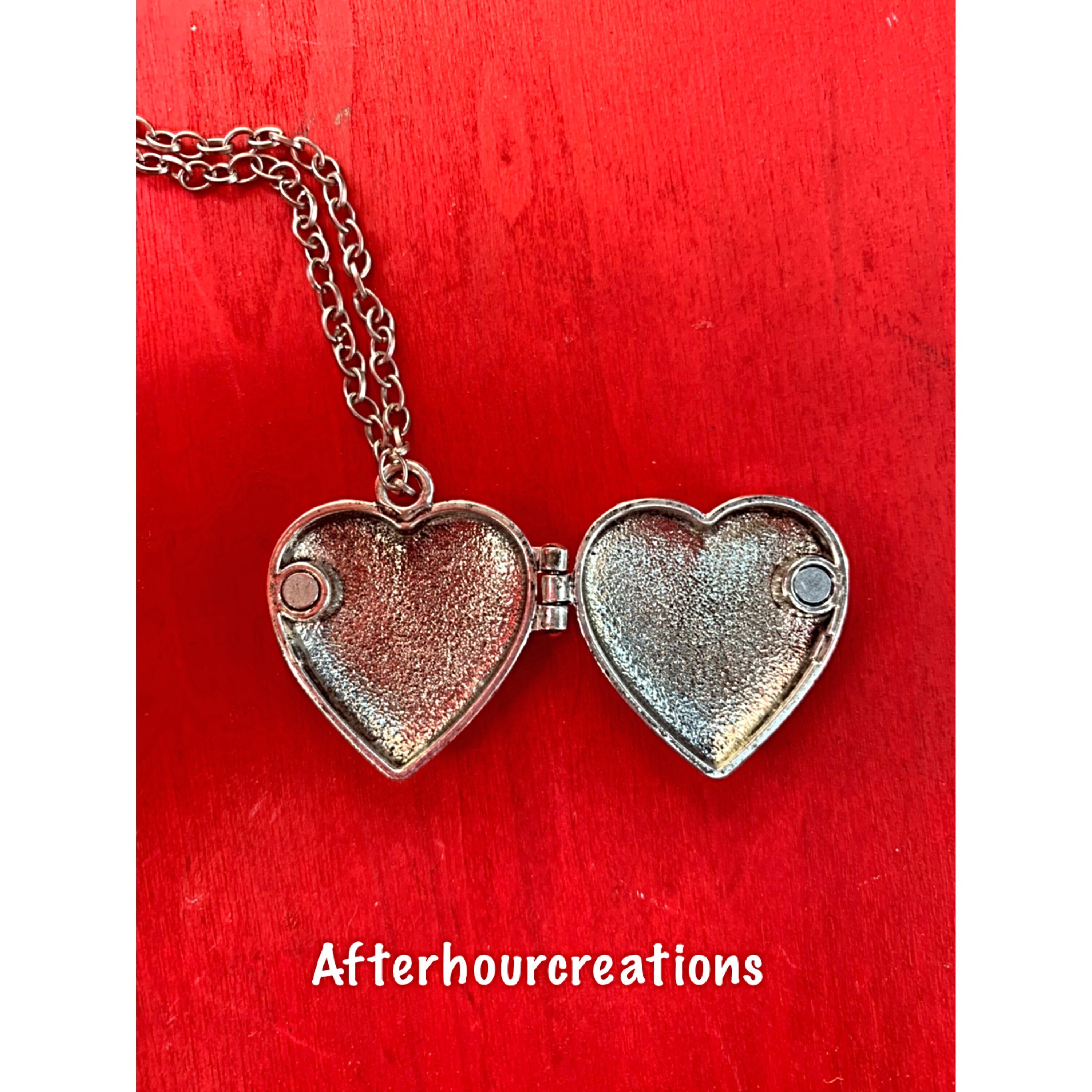 I Carry Your Heart With Me Locket Necklace Heart Locket Etsy