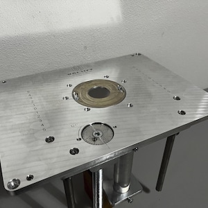 Befestigungsplatte mit Fräslift für BOSCH GMF 1400