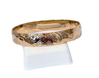 10mm Hamilton Gold Hawaii Tropical Flower and Wave Scroll Design Bangle
