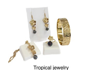 Hawaiian Plumeria Flower with Shell Pearls Hamilton Gold Earring Necklace Bracelet Ring Set