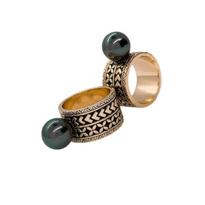 Tribal Black Enamel Weave Flower Hamilton Gold with Shell Pearl Ring Hawaiian / Polynesian Island Style Jewelry Band Ring