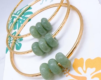 Hamilton Gold Hawaii Hammered Bangle with 3 Jade Beads (price for 1 bangle)