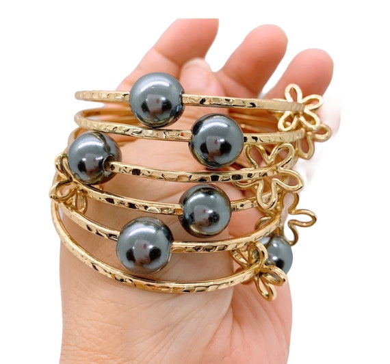 Hamilton Gold Hawaii Hammered Bangle with Black Gray Shell Pearl and Flower Charm (Price for one bangle, not sold as a set)