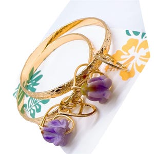 5mm Hamilton Gold Hawaii Tropical Flower and Wave Scroll Design Bangle with Heart Wave Charm and Clay Crown Flower