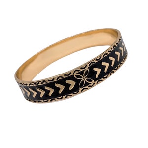 12mm Tribal Flower Black Enamel Hamilton Gold Hawaiian / Polynesian Island Style Bracelet Bangle