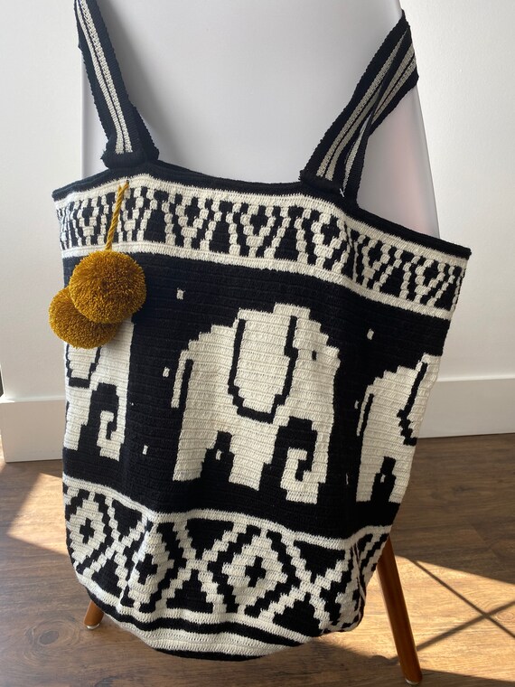 Colombian Handmade Wayuu Mochila (mochilon) - Etsy display picture 2