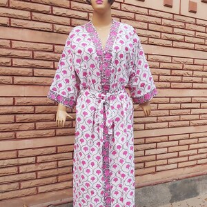 Bata tipo kimono con estampado de bloques de algodón: bata de novia floral