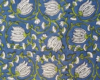 Tissu en coton à imprimé lotus bleu : matériel de couture à imprimé indien
