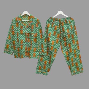 Indian 100% pure cotton pyjamas, Womens soft cotton pj&#39;s, ultra light weight cotton pyjama Set, animal printed cotton pyjama set