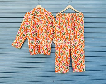 Floral Cotton Bridesmaid Pajamas: Personalized Bridal Party Sleepwear