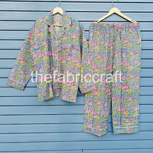 NEW! Bridal Floral Pajama Set, Bridesmaid Gift, Bridal Pajama, Bride Gift Set, Pajama Set, Bride Pajama, Bridal Pajama Set, Bridesmaid Pj