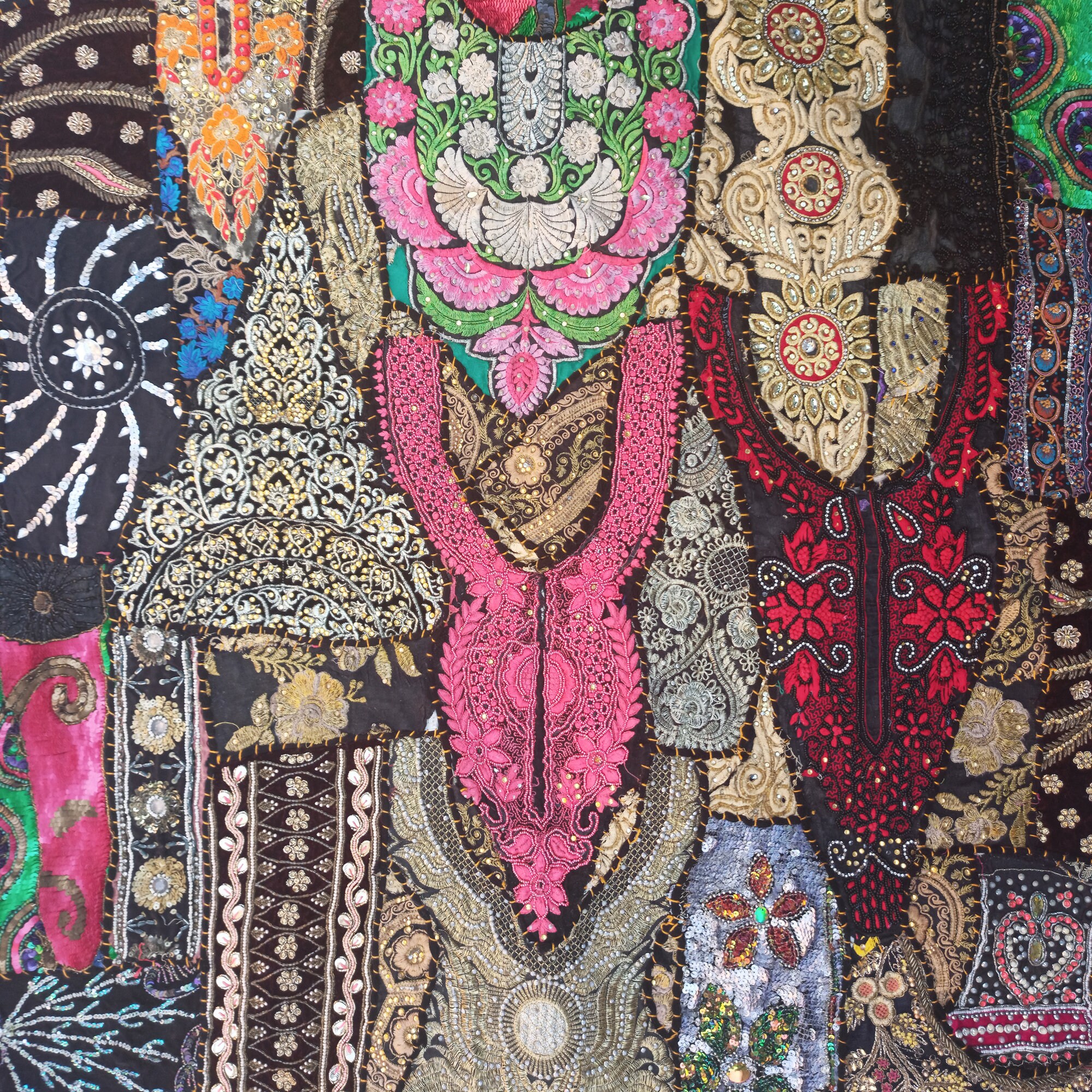 Vintage Indian Patchwork Wall Hanging: Bohemian Tapestry (40x60 