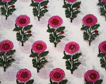 Tela con estampado floral rosa: Algodón indio suave