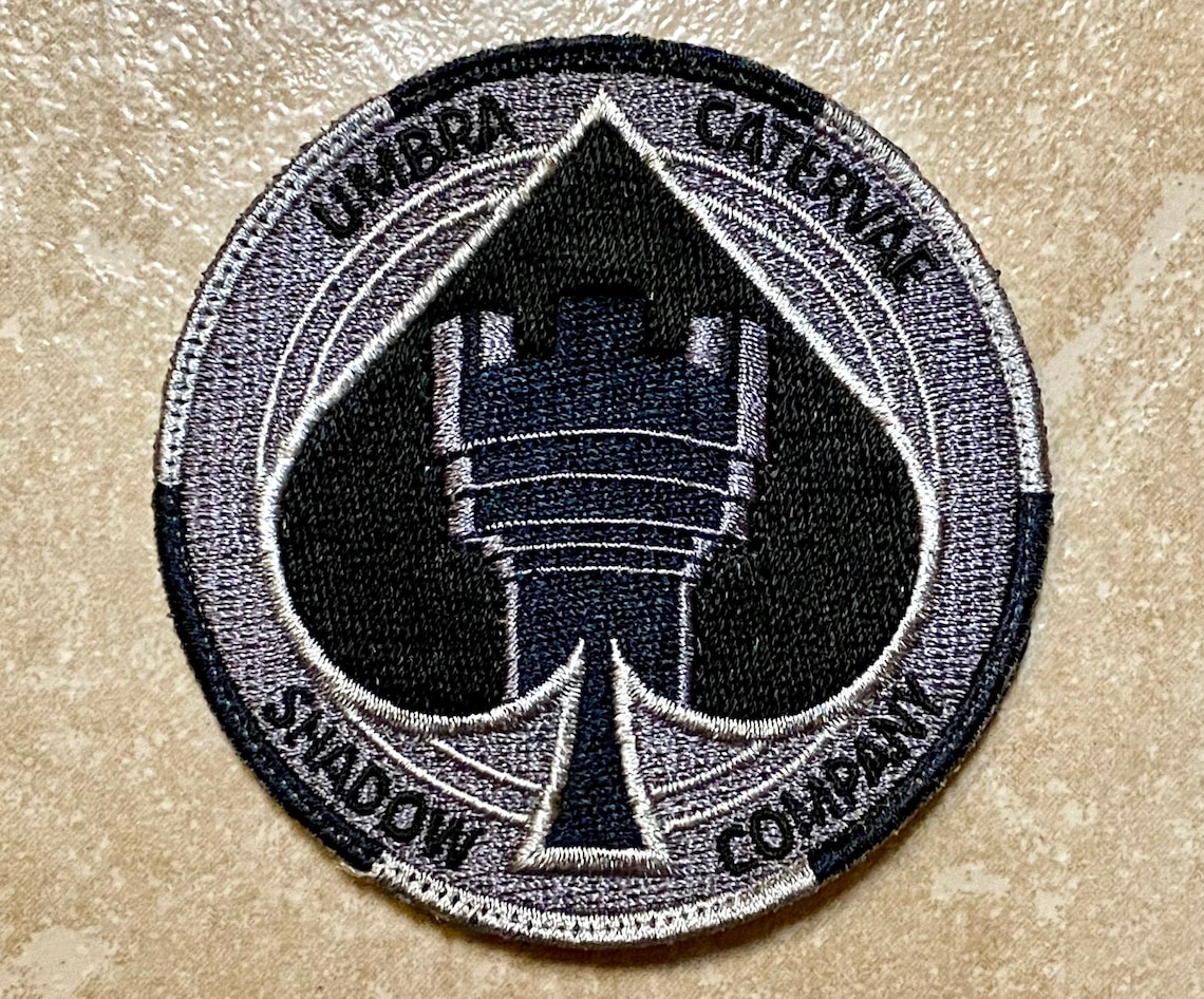 Патч летал компани. Шадоу компани нашивка. shadow company шеврон. чвк шедоу компани. чвк шэдоу компани 2025.