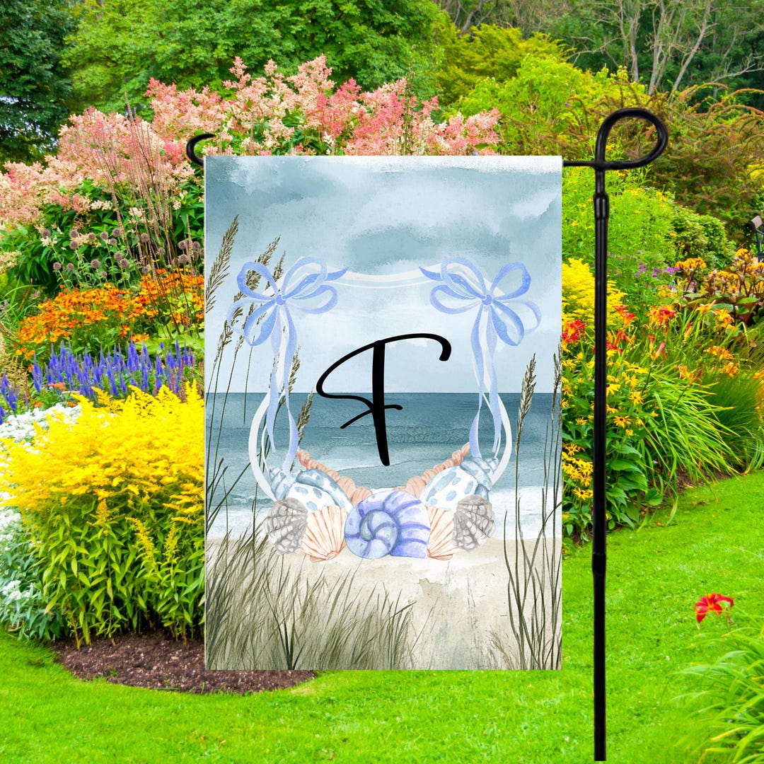 Si Shellcrest Personalized Monogram Beach Garden Flag Custom Initial Seashell Crest ...