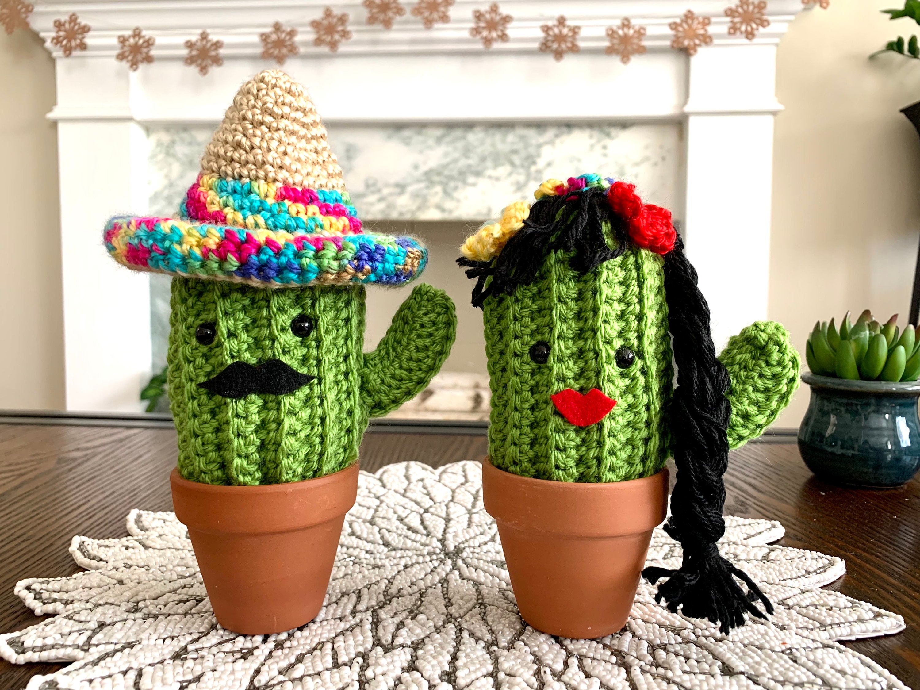 Cactus succulent avec fleur Sombrero chapeau pot en argile voiture miroir  ornement figue de barbarie faux maison plante décor à la main au crochet  jardin cadeau -  France
