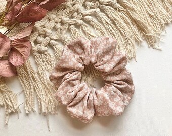 Blush Blooms Scrunchie - Floral - Scrunchy