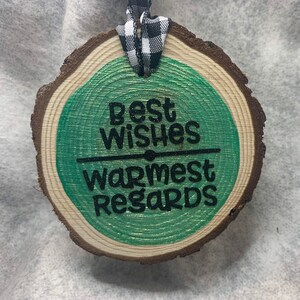Ornamento &quot;Felicidades, cumprimentos mais calorosos&quot; Citação de Schitt&#39;s Creek, presente de Natal, amante de Schitt&#39;s Creek, fã de Schitt&#39;s Creek, fã de David Rose