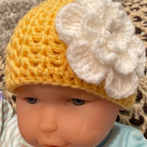 Handmade crochet baby hat/bonnet