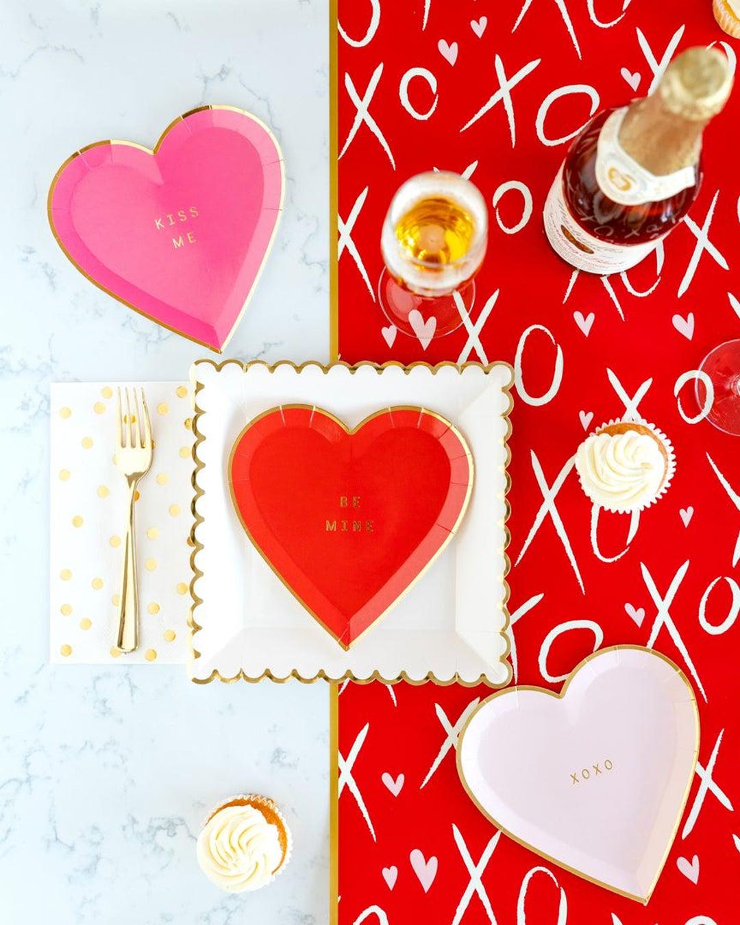 Red XOXO Valentine's Day Paper Table Runner Perfect for Parties & Decor ...