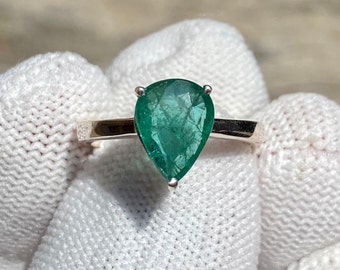 Minimalist Emerald Ring, Pear Emerald Birthstone Ring