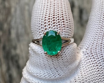 Natural Emerald Birthstone Ring: 2.75 Carat, Custom Jewelry