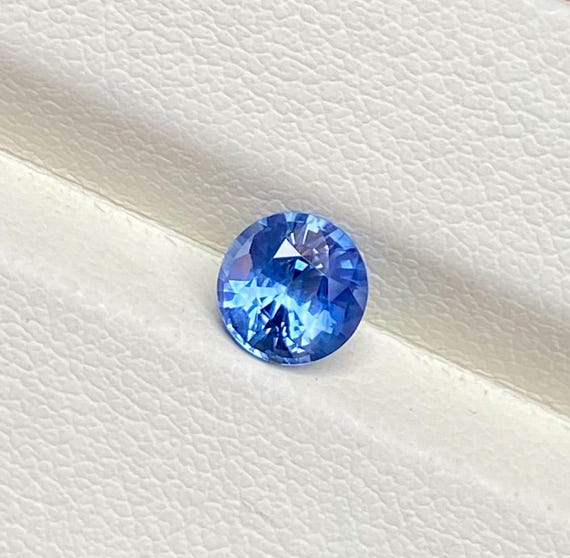 Natural Blue Sapphire 1.05 Carat: Round Cut Birthstone Jewelry