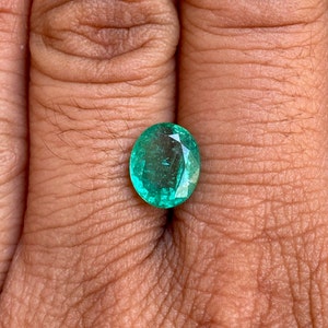 Natural Emerald , 2.43 Carats ,Green Emerald , Oval Cut ,10 x 8.1 MM , Finest Zambian Emerald ,Eye Clean Emerald ,Gift For Her