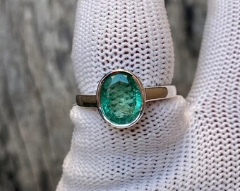 Vivid Green Emerald Ring: 2.30 Carat Oval Zambian Gemstone