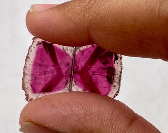 Fetta di tormalina naturale di anguria: pietra preziosa da 25,01 carati per la creazione di gioielli