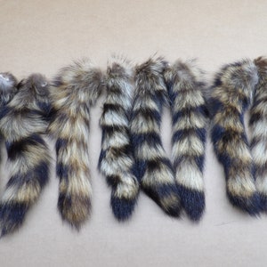 Raccoon tail professionally soft tanned/real fur/Coon tail/cat toy