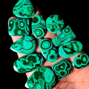 Malachite naturelle ! Forme de mélange Lot ! Lot de cabochons en malachite naturels de qualité supérieure Pour la fabrication de bijoux, cadeau pendentif pour elle !