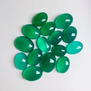 Cabochão de ônix verde natural, lote de preço de atacado, pedra preciosa de ônix verde, pedra preciosa solta de ônix verde, ônix verde para fazer pingente de anel de joalheria