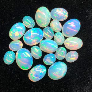 AAA+++ Opale etiope naturale di alta qualità Cabochon Lotto Mix Forma Opale Welo Multi Opale di fuoco Creazione di gioielli