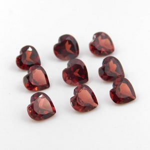 Pedra preciosa em formato de coração de granada facetada natural de 4 mm a 8 mm - Lote de pedras semipreciosas de qualidade AAA para fabricação de joias