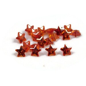 Orange Zirkonia Farbe CZ Stern, Sternform Edelsteine, CZ facettierte Sternform kalibrierte Größe 5 x 5 mm bis 15 x 15 mm. Sternform