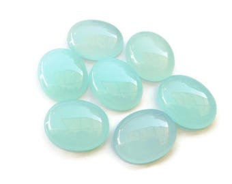 Natürlicher Aqua Chalcedon, AAA grade, ovale Form Aqua Chalcedon, kalibriert, Cabochon mit flacher Rückseite, erhältlich in den Größen von 5x7 mm bis 15x20mm