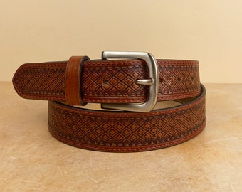 Custom Handmade Belt For Dad, Engraved Leather Belt for 3rd Anniversary, Grooms Men Gift, Fathers Day Gift, Best Man Gift