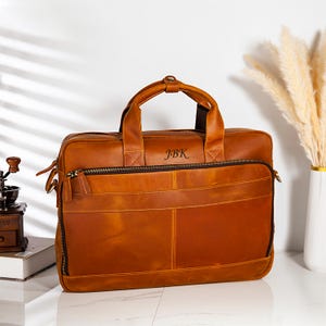 Bolso bandolera de cuero personalizado para hombre, maletín de cuero personalizado para computadora portátil, bolso tipo cartera de cuero genuino para hombre.